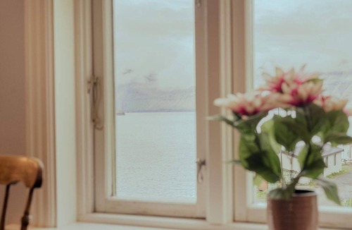Faroe Islands House | Tranquil Haven in Hellurnar - By Traum Ferienwohnungen