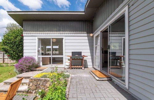 Lake Okareka House | Tranquil Hideaway - Lake Okareka Holiday Home