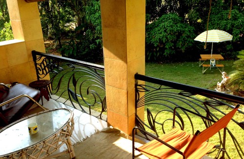 Alibaug Villa | Tranquil Hill Side residence