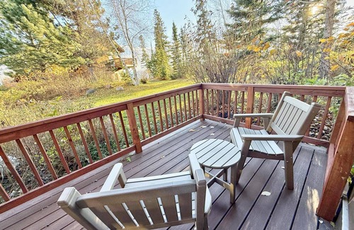 Lutsen Condo | Tranquil Hillside Lower 1BR Guestroom in Lutsen