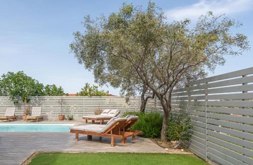 Aegina House | Tranquil house