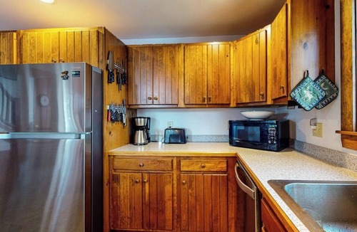 South Casco House | Tranquil Lakefront Retreat with Private Beach and Spacious Living