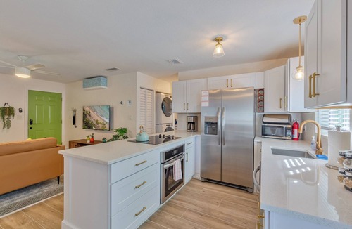 Dunedin Condo | Tranquil Location King Beds Off Dunedin Causeway 1 Mile 2 Honeymoon Island