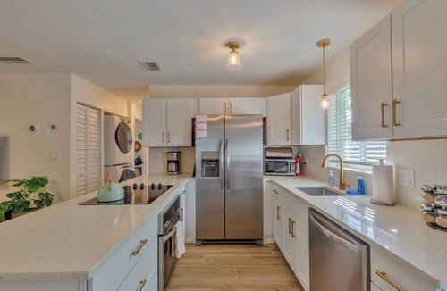 Dunedin Condo | Tranquil Location King Beds Off Dunedin Causeway 1 Mile 2 Honeymoon Island