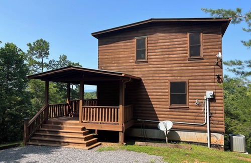 Murphy Ski Chalet | Tranquil Locust Pointe Cabin - Murphy NC 28906