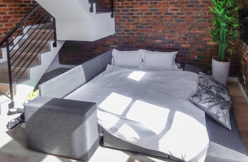 Stellenbosch Central Apartment | Tranquil Loft Design and Underground Parking