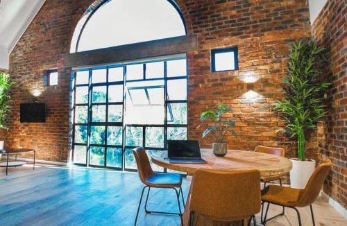 Stellenbosch Central Apartment | Tranquil Loft Design and Underground Parking