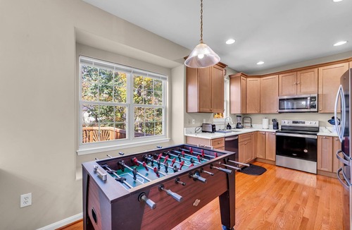 Dulles Town Center House | Tranquil Luxurious Home/Prime N Best Location