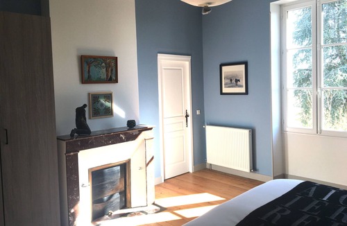 Neuffons House | Tranquil Maison de Maître With a Private Pool in the Countryside