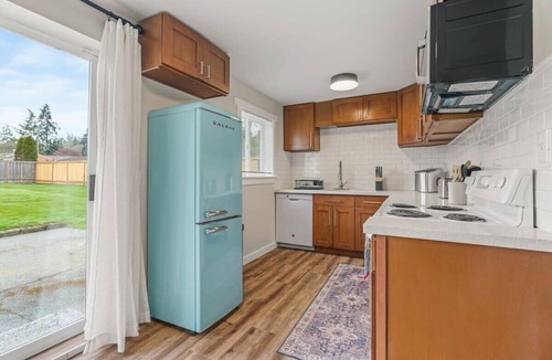 Olympic Hills House | Tranquil North Seattle Olympic Hill Rambler