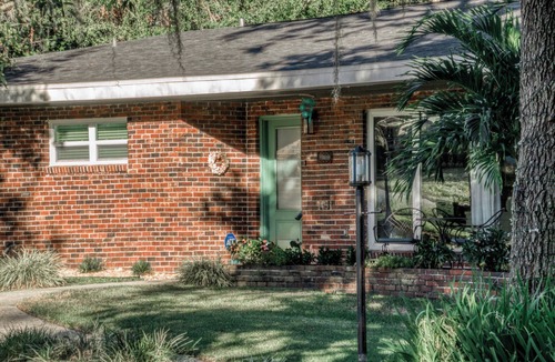 Sebring House | Tranquil Oaks Near Lake & Raceway w/Tesla Charger & Family Games Included!