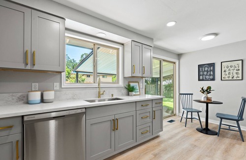 Gladstone Other | Tranquil Oasis and Soothing Outdoor Area. Family Friendly