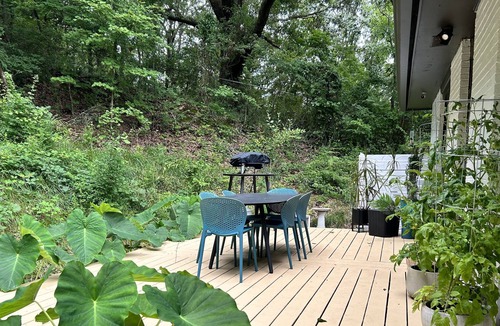 St. Elmo Improvement League House | Tranquil Oasis in St Elmo TN. Quiet, peaceful, and secluded setting.