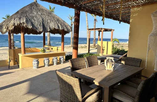 La Ribera House | "Tranquil Palms Retreat"