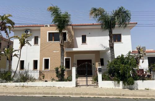 Larnaca House | Tranquil paradise