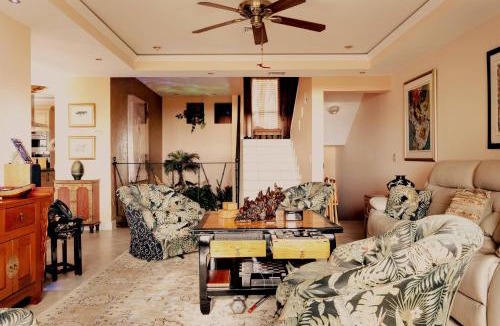 Panama Beach House | Tranquil Poolside Retreat in Playa Panama, Papagayo Bay