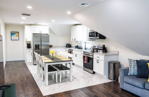Federal Hill Apartment | Tranquil renovated 3-bedroom apartment with central AC in Providence