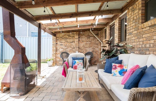 Ulladulla House | Tranquil Retreat - An idyllic holiday home just moments from the beach