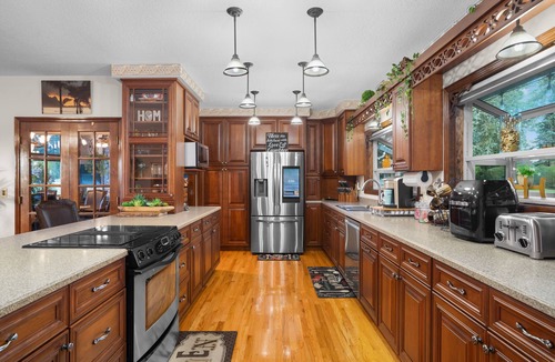 Boring House | Tranquil Retreat with Hot Tub/Swim Spa & Game Room