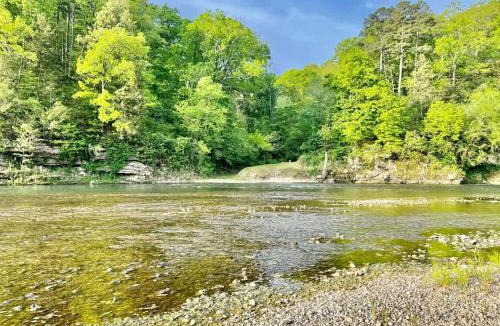 Tahlequah House | Tranquil Riverfront Cabin Retreat with Wildlife, Trails & Open Skies in Tahlequah, Oklahoma