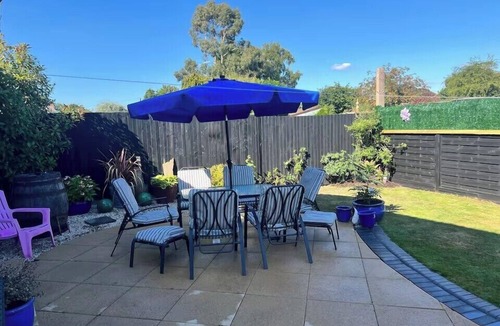 Solihull House | Tranquil Solihull Retreat - 3 Bedroom House