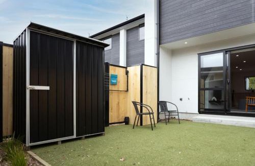 Lower Hutt House | Tranquil Stay at Rainey Grove