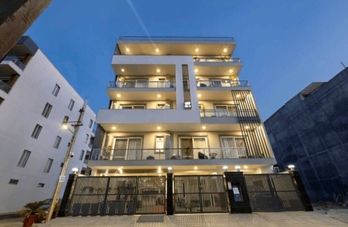 Sushant Lok Apartment | Tranquil Studio apartment