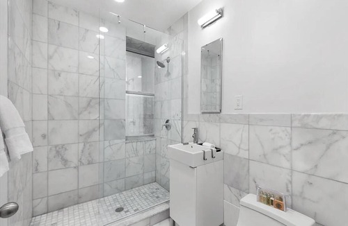 Ditmas Park Apartment | Tranquil Studio Apartment in Brooklyn steps away from Prospect Park!