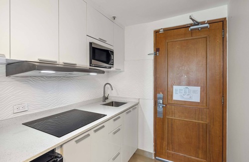 Puerta de Tierra Apartment | Tranquil Studio | Best views & location