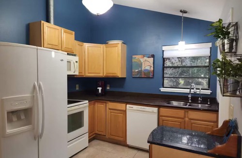 Inverness Apartment | Tranquil Studio with beautiful salt water pool