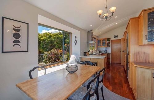 Atawhai House | Tranquil Tides - Spa Pool & Scenic Views