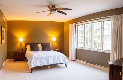 Madison House | Tranquil UNIQUE 3-Bedroom Hideaway Nestled in the Trees with Screened in Porch