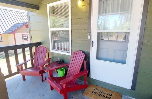 McCloud House | Tranquil Updated Mill House with backup power and hi speed Wifi!