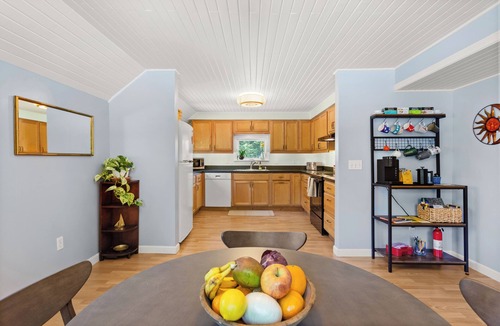 Mount Desert Cottage | Tranquil View Cottage & Cabin, Pet Friendly with Wifi