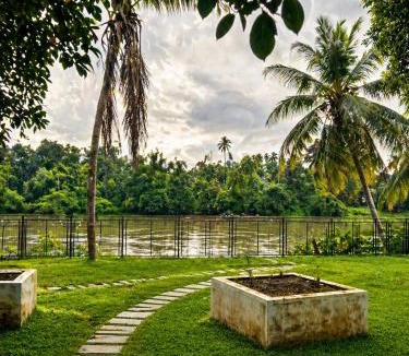 Kuttattukulam Villa | Tranquil Villa by River Peaceful stay by Homeyhuts