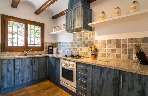 Murla Villa | Tranquil Villa Stay, Murla
