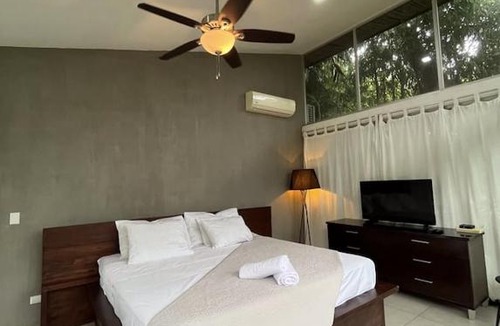 Santa Teresa Villa | Tranquil villa with pool nestled in the jungle