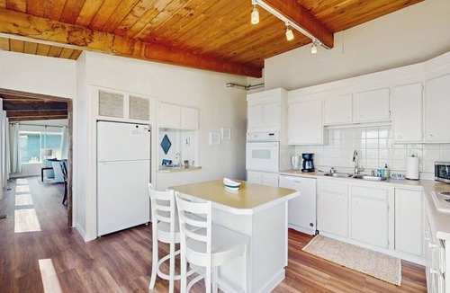 Bainbridge Island House | Tranquil waterfront getaway with inviting outdoor decks & beach access