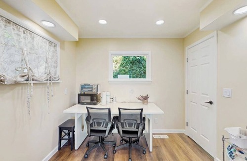 Bainbridge Island House | Tranquil waterfront getaway with inviting outdoor decks & beach access