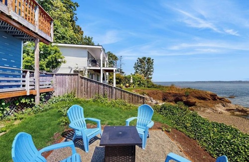 Bainbridge Island House | Tranquil waterfront getaway with inviting outdoor decks & beach access