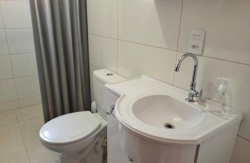 Alto Ribeirao Leste Apartment | Tranquilidade e 1GB de internet a 5min da praia!