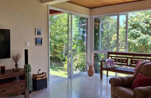 Cotia House | Tranquilidade e SPA em meio a muito verde a 45 min de SP