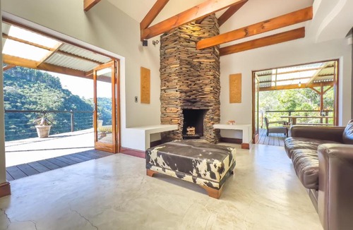 Hoekwil Villa | Tranquility at Its Finest - Kaaimans Luxury Villa