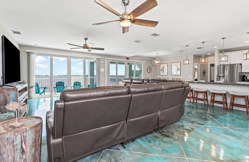 Little Torch Key House | Tranquility Bayview House-Ocean Front with pool, boat basin and boat ramp