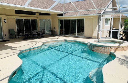 Pinehurst House | Tranquility by the beach🌴 3 bed 2.5 high ceilings open 2550 SF heated pool spa