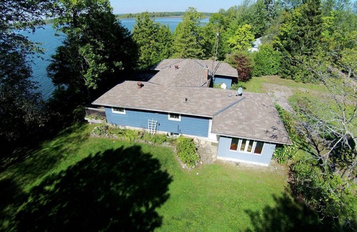 Campbellford Cottage | Tranquility on Lake Seymour, Trent Hills. Seymour Point a year round property.