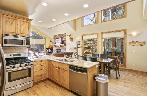 Estes Park House | Tranquility On The River Four - EV #6041 townhouse