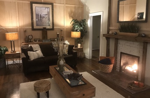 North House | Tranquility on the Water! Renovated Modern Farmhouse on Private Cove on N. River