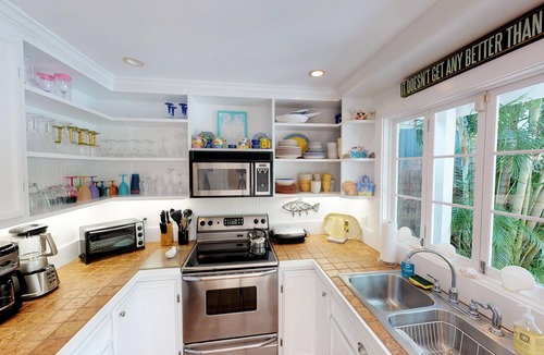 The Meadows Cottage | Tranquility - Tucked away in The Meadows - Private Pool - 3BD/3Bath