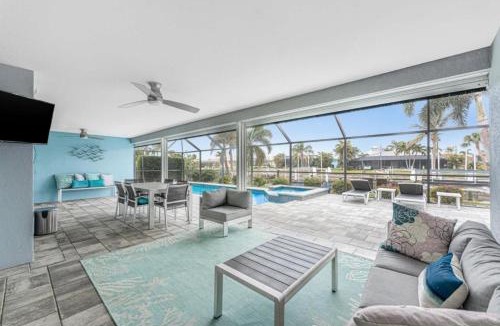 Punta Gorda House | Tranquility Waterfront Villa Pool Dock